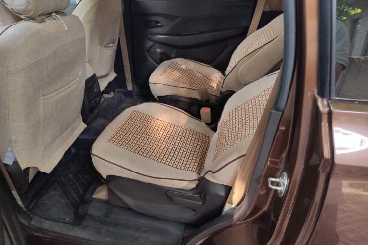 Used Wuling Hongguang 2019 1.5L S Standard Version China VI LAR Left Rear Seat