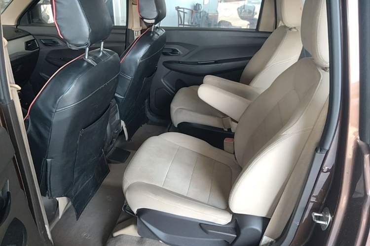 Used Wuling Hongguang 2019 1.5L S Standard Version China VI LAR Left Rear Seat
