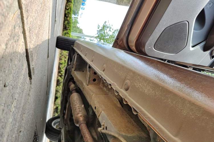 Used Wuling Hongguang 2019 1.5L S Comfort Edition China VI LAR Left Side Sill