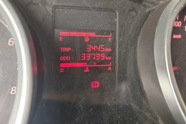 Used Wuling Hongguang 2019 1.5L S Standard Version China VI LAR Odometer Close Up
