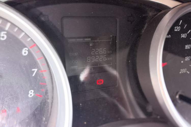 Used Wuling Hongguang 2019 1.5L S Comfort Edition China VI LAR Odometer Close Up