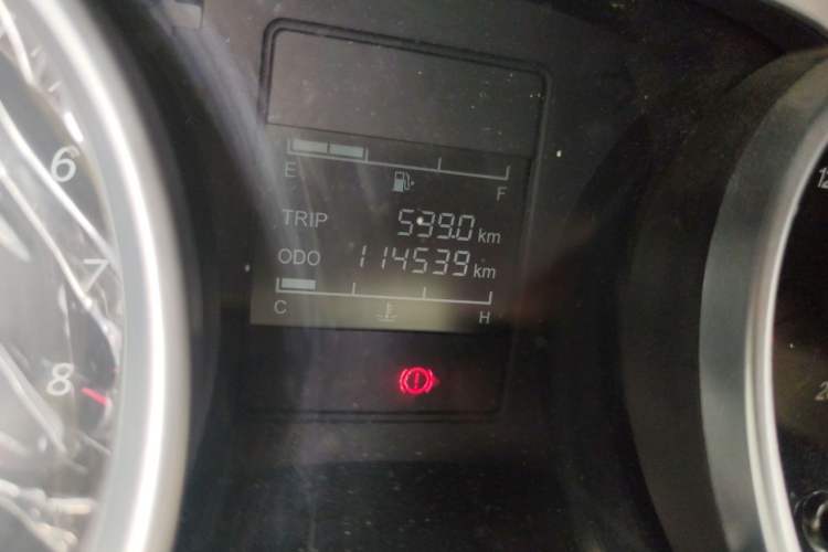 Used Wuling Hongguang 2019 1.5L S Comfort Edition China VI LAR Odometer Close Up