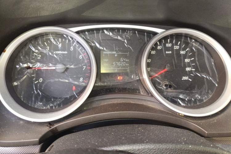 Used Wuling Hongguang 2019 1.5L S Comfort Edition China VI LAR Odometer Close Up
