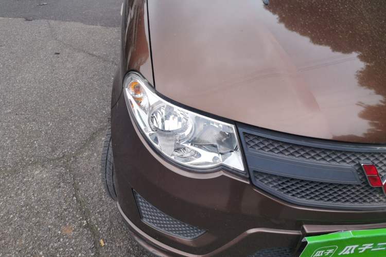 Used Wuling Hongguang 2019 1.5L S Base Version L2B Right Front Headlight