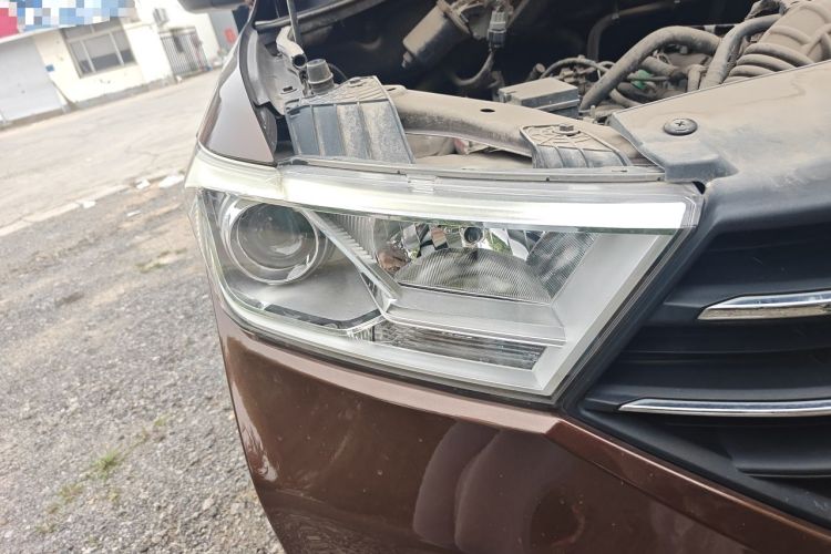 Used Wuling Hongguang 2019 1.5L S Standard Version China VI LAR Right Front Headlight