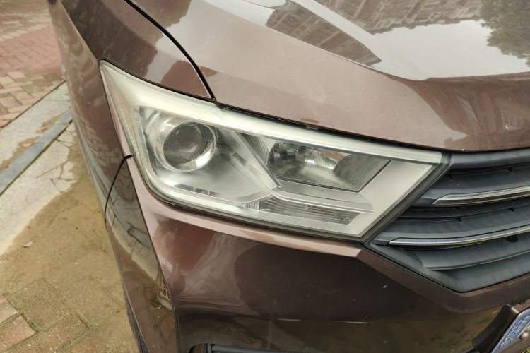 Used Wuling Hongguang 2019 1.5L S Standard Version China VI LAR Right Front Headlight