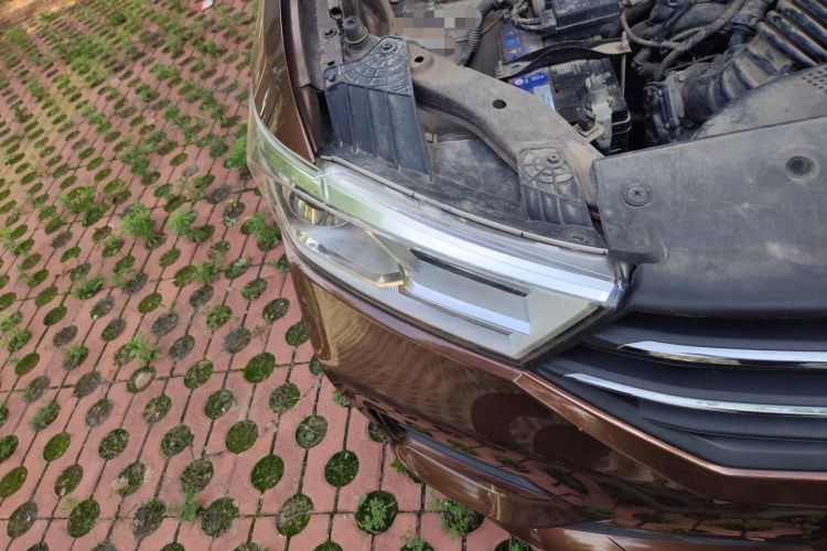 Used Wuling Hongguang 2019 1.5L S Standard Version China VI LAR Right Front Headlight