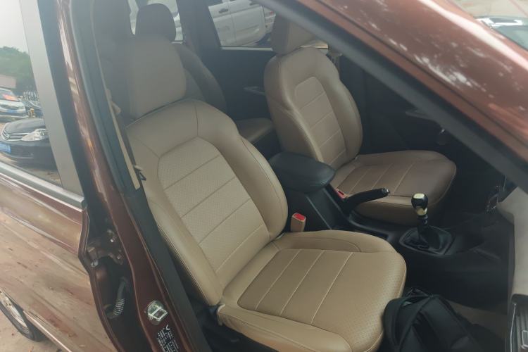 Used Wuling Hongguang 2019 1.5L S Comfort Edition China VI LAR Right Front Seat