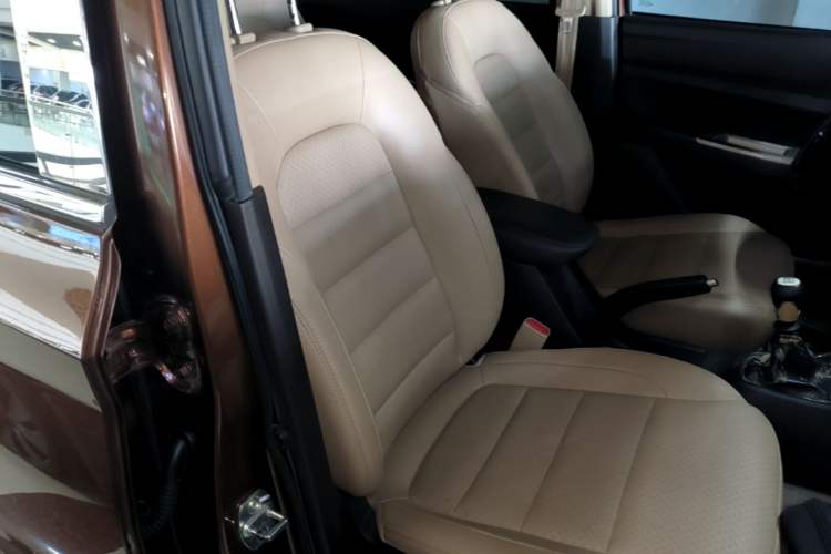 Used Wuling Hongguang 2019 1.5L S Comfort Edition China VI LAR Right Front Seat