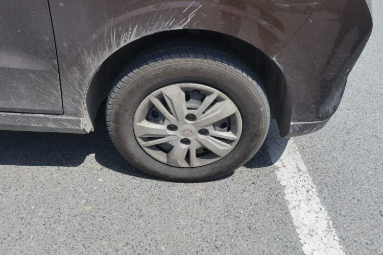 Used Wuling Hongguang 2019 1.5L S Basic Version China VI Standard LAR Right Front Wheel Hub