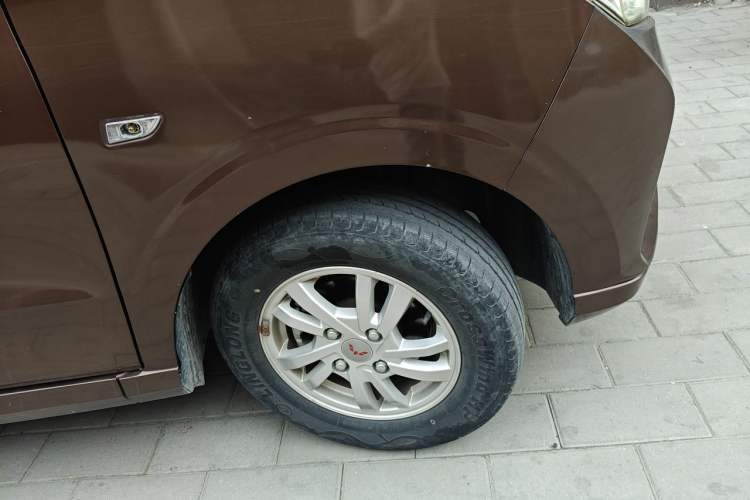 Used Wuling Hongguang 2019 1.5L S Standard Version China VI LAR Right Front Wheel Hub