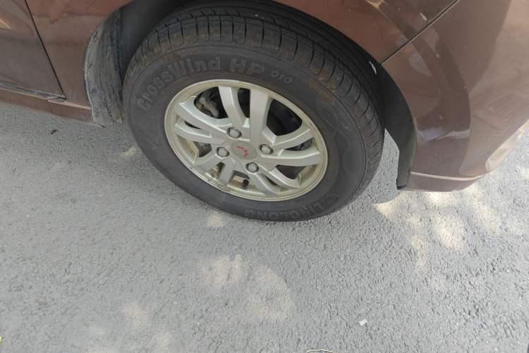 Used Wuling Hongguang 2019 1.5L S Comfort Edition China VI LAR Right Front Wheel Hub