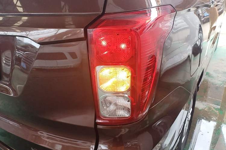 Used Wuling Hongguang 2019 1.5L S Standard Version China VI LAR Right Rear Taillight