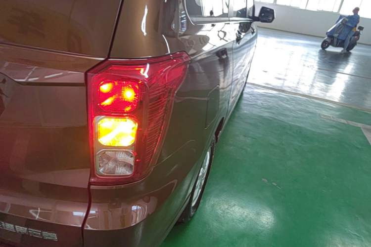 Used Wuling Hongguang 2019 1.5L S Comfort Edition China VI LAR Right Rear Taillight