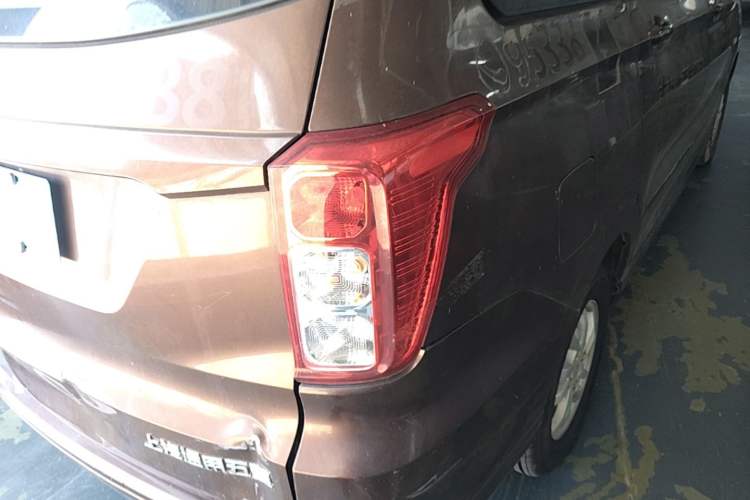 Used Wuling Hongguang 2019 1.5L S Standard Version China VI LAR Right Rear Taillight
