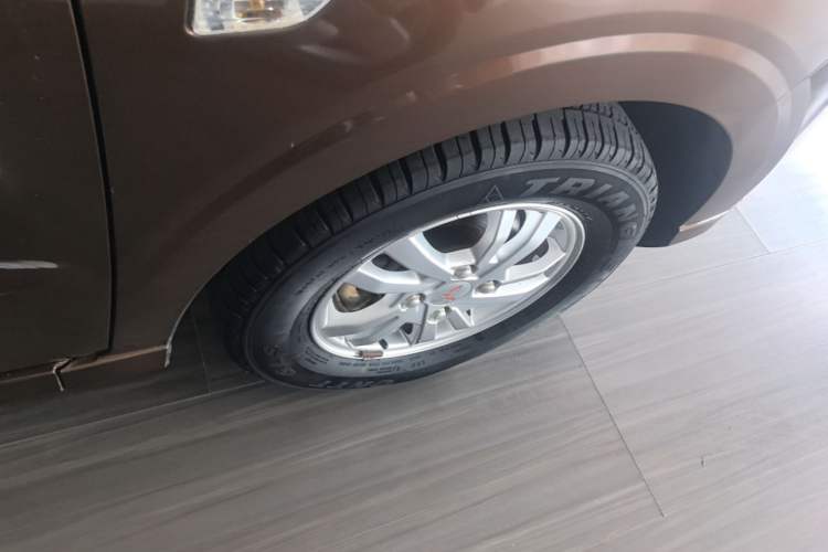 Used Wuling Hongguang 2019 1.5L S Standard Version China VI LAR Right Rear Wheel Hub