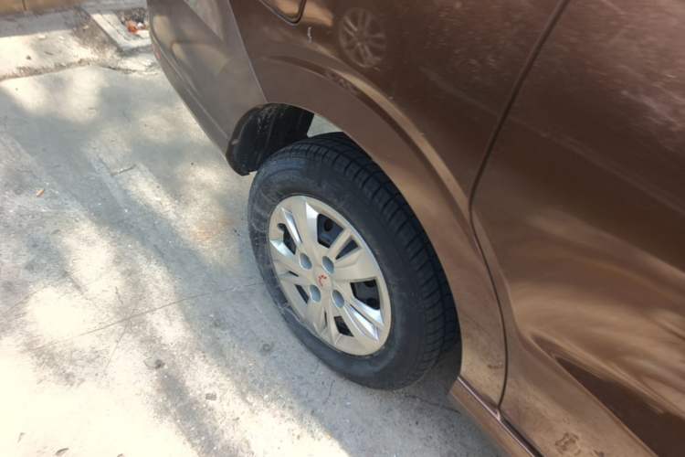 Used Wuling Hongguang 2019 1.5L S Basic Version China VI Standard LAR Right Rear Wheel Hub