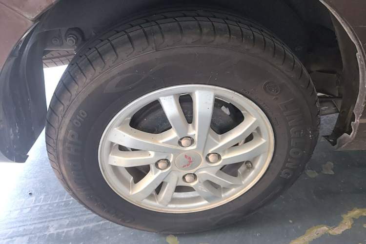 Used Wuling Hongguang 2019 1.5L S Standard Version China VI LAR Right Rear Wheel Hub