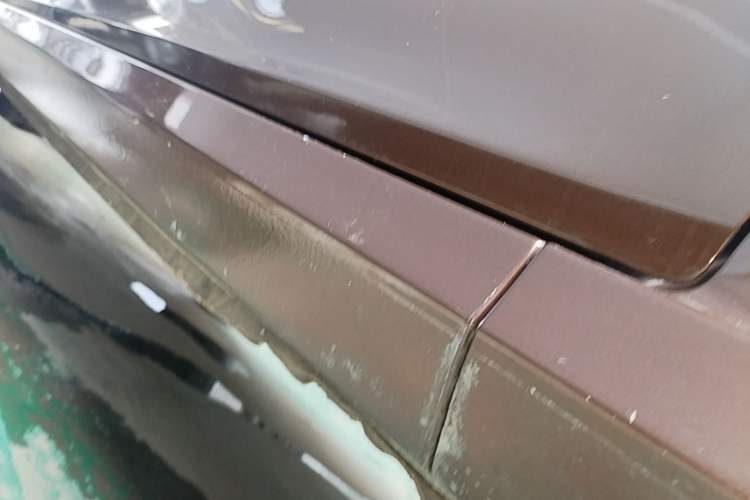 Used Wuling Hongguang 2019 1.5L S Standard Version China VI LAR Right Side Sill