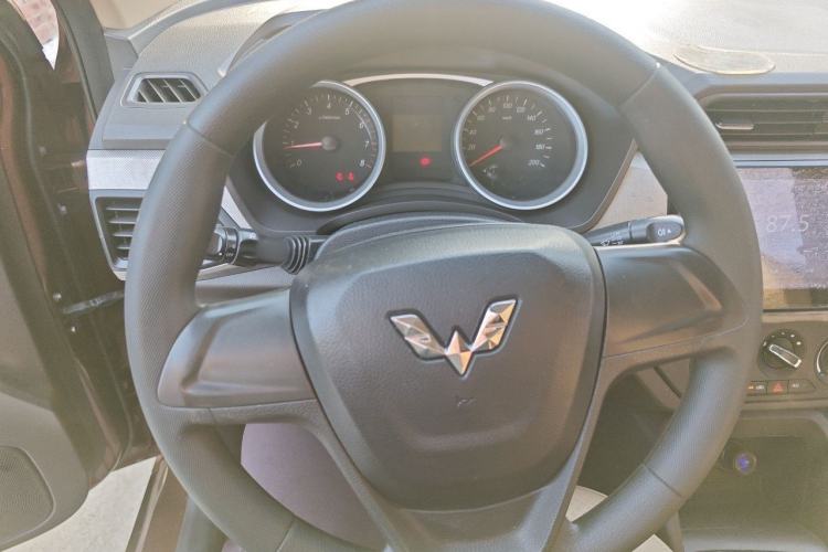 Used Wuling Hongguang 2019 1.5L S Base Version L2B Steering Wheel