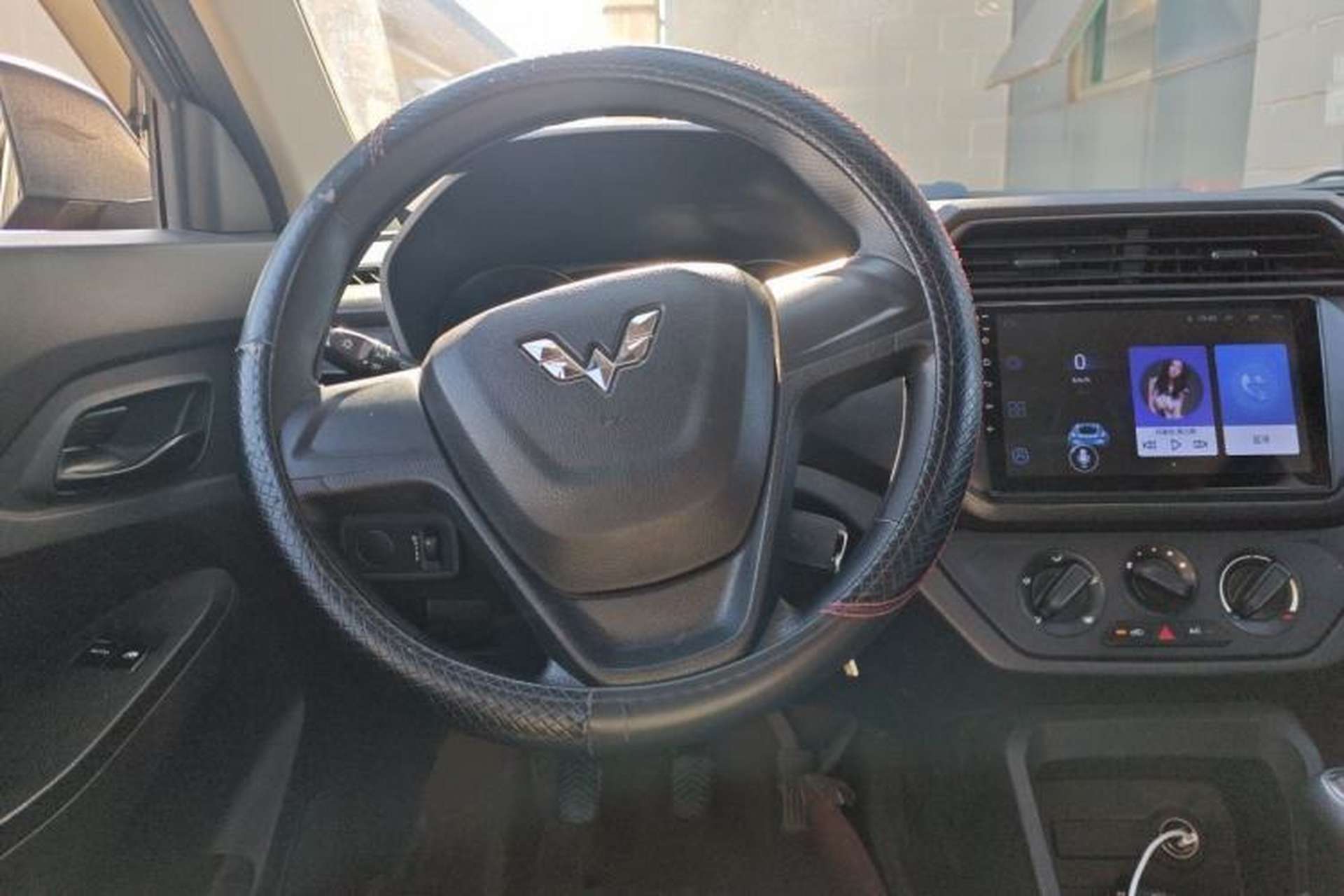 Used Wuling Hongguang 2019 1.5L S Basic Version China VI Standard LAR Steering Wheel