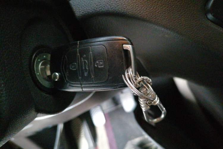 Used Wuling Hongguang 2019 1.5L S Comfort Edition China VI LAR Vehicle Key