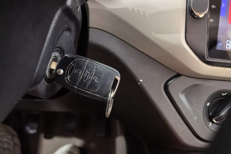 Used Wuling Hongguang 2019 1.5L S Standard Version China VI LAR Vehicle Key