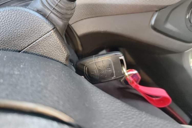 Used Wuling Hongguang 2019 1.5L S Comfort Edition China VI LAR Vehicle Key