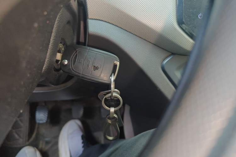 Used Wuling Hongguang 2019 1.5L S Comfort Edition China VI LAR Vehicle Key