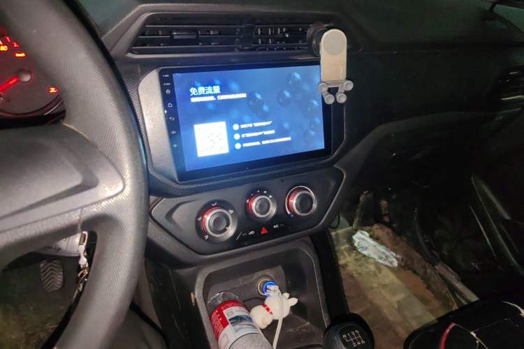 Used Wuling Hongguang 2019 1.5L S Basic Version China VI Standard LAR Audio And AC Panel