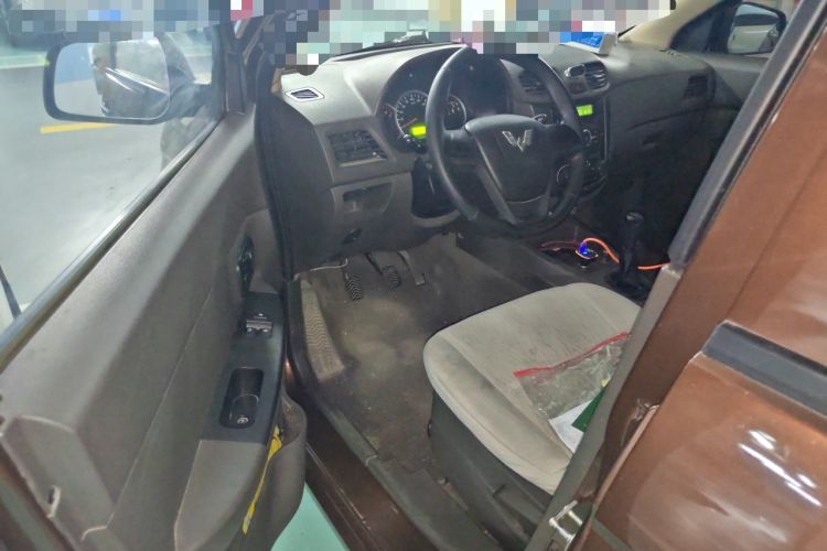 Used Wuling Hongguang 2019 1.5L S Base Version L2B Driver Seat