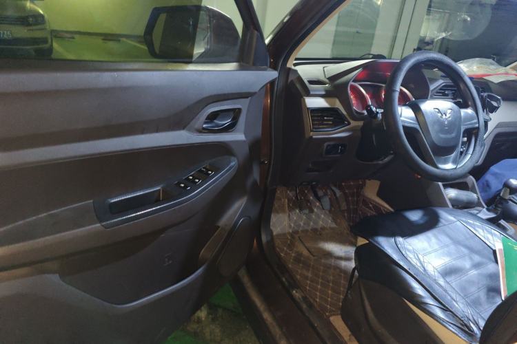 Used Wuling Hongguang 2019 1.5L S Standard Version China VI LAR Driver Seat