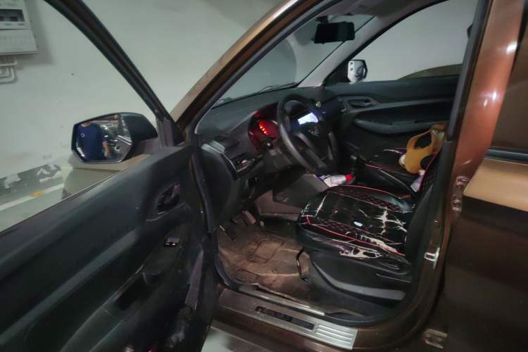 Used Wuling Hongguang 2019 1.5L S Basic Version China VI Standard LAR Driver Seat