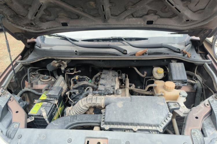 Used Wuling Hongguang 2019 1.5L S Basic Version China VI Standard LAR Engine Bay
