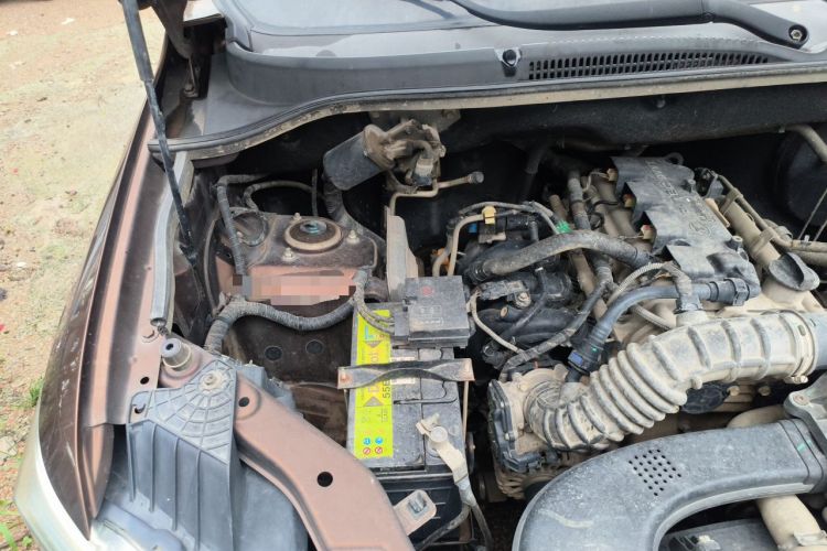 Used Wuling Hongguang 2019 1.5L S Basic Version China VI Standard LAR Engine Bay Right