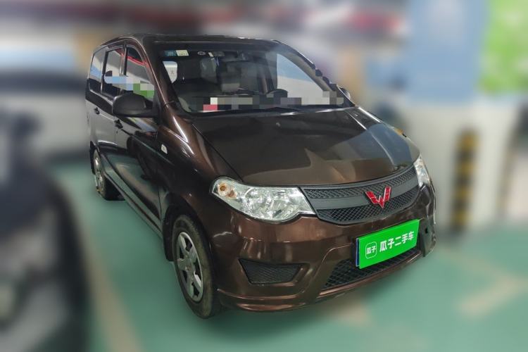 Used Wuling Hongguang 2019 1.5L S Base Version L2B Front Right 45 Deg