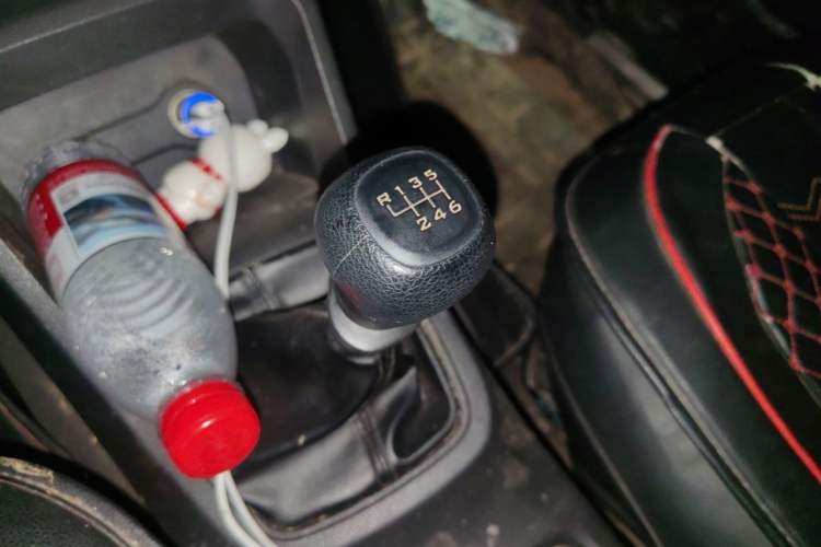 Used Wuling Hongguang 2019 1.5L S Basic Version China VI Standard LAR Gear Lever