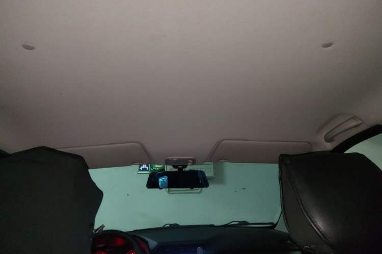 Used Wuling Hongguang 2019 1.5L S Basic Version China VI Standard LAR Headliner