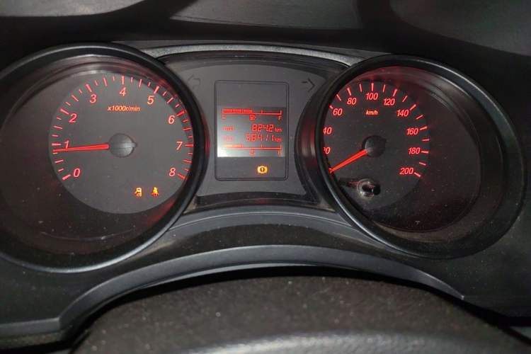 Used Wuling Hongguang 2019 1.5L S Basic Version China VI Standard LAR Instrument Cluster