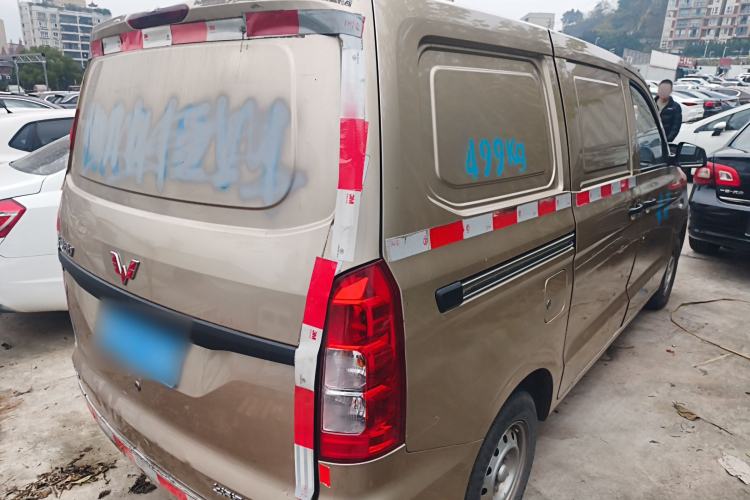 Used Wuling Hongguang 2019 1.5L S Basic Window-Sealed Vehicle China VI LAR Rear Right 45 Deg