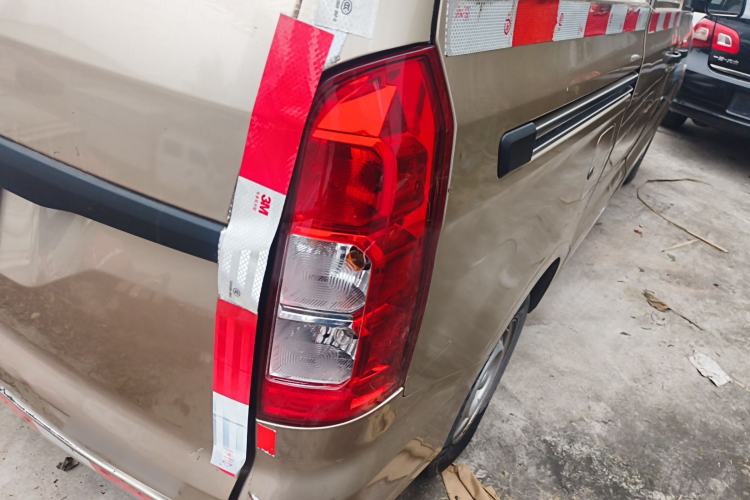 Used Wuling Hongguang 2019 1.5L S Basic Window-Sealed Vehicle China VI LAR Right Rear Taillight
