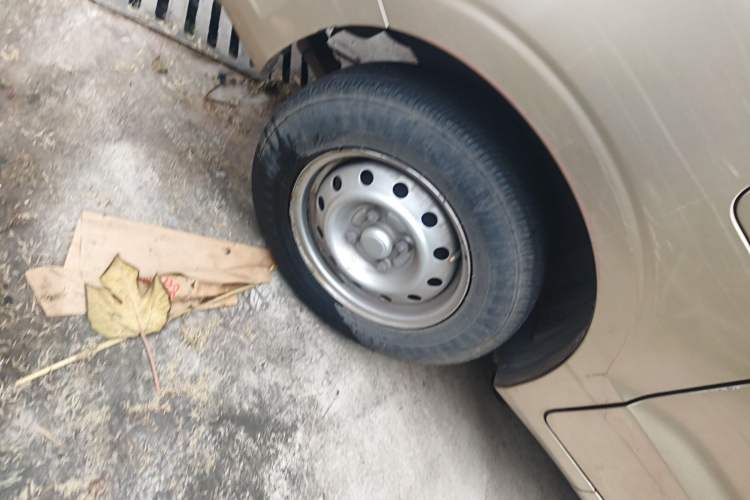 Used Wuling Hongguang 2019 1.5L S Basic Window-Sealed Vehicle China VI LAR Right Rear Wheel Hub