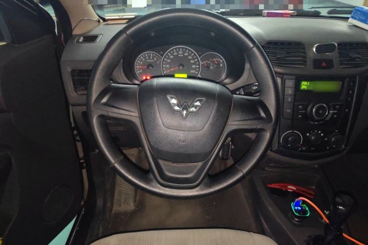 Used Wuling Hongguang 2019 1.5L S Base Version L2B Steering Wheel