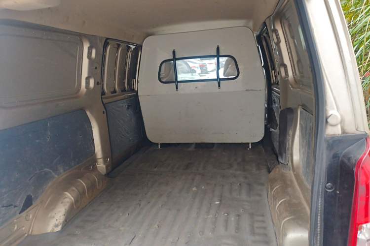 Used Wuling Hongguang 2019 1.5L S Basic Window-Sealed Vehicle China VI LAR Trunk