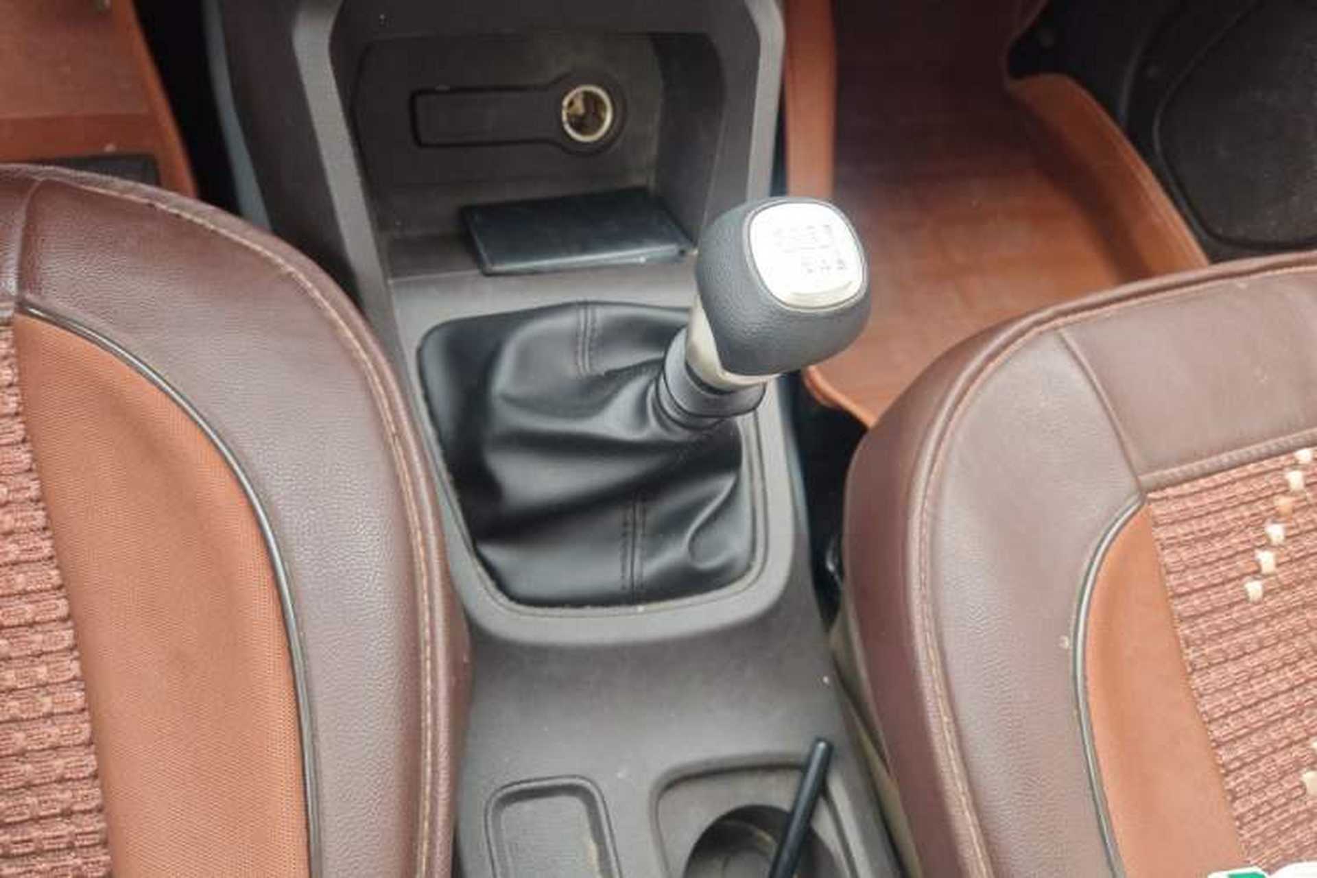 Used Wuling Hongguang 2019 1.5L S Standard Version China VI LAR Gear Lever
