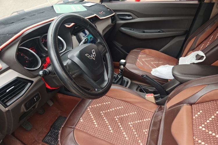 Used Wuling Hongguang 2019 1.5L S Standard Version China VI LAR Left Front Seat