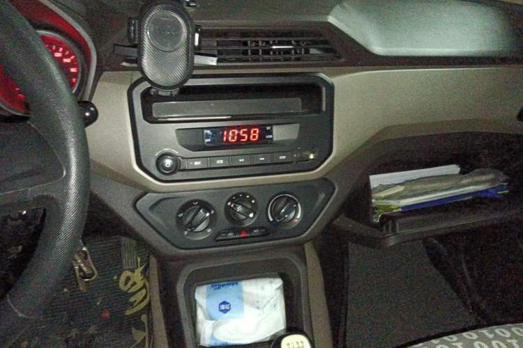 Used Wuling Hongguang 2019 1.5L S Standard Version China VI LAR Audio And AC Panel