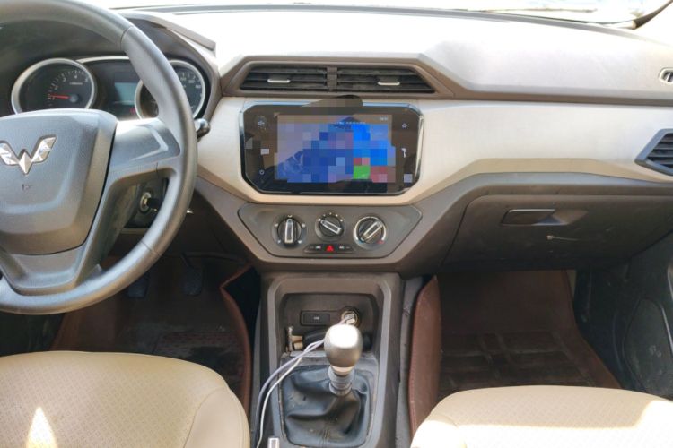 Used Wuling Hongguang 2019 1.5L S Comfort Edition China VI LAR Audio And AC Panel
