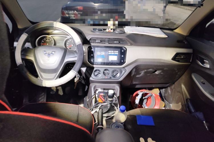 Used Wuling Hongguang 2019 1.5L S Comfort Edition China VI LAR Center Console