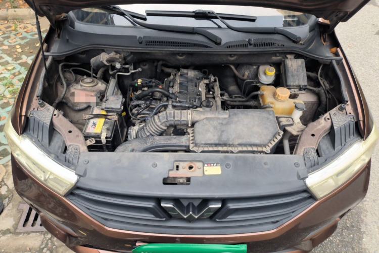 Used Wuling Hongguang 2019 1.5L S Basic Version China VI Standard LAR Engine Bay